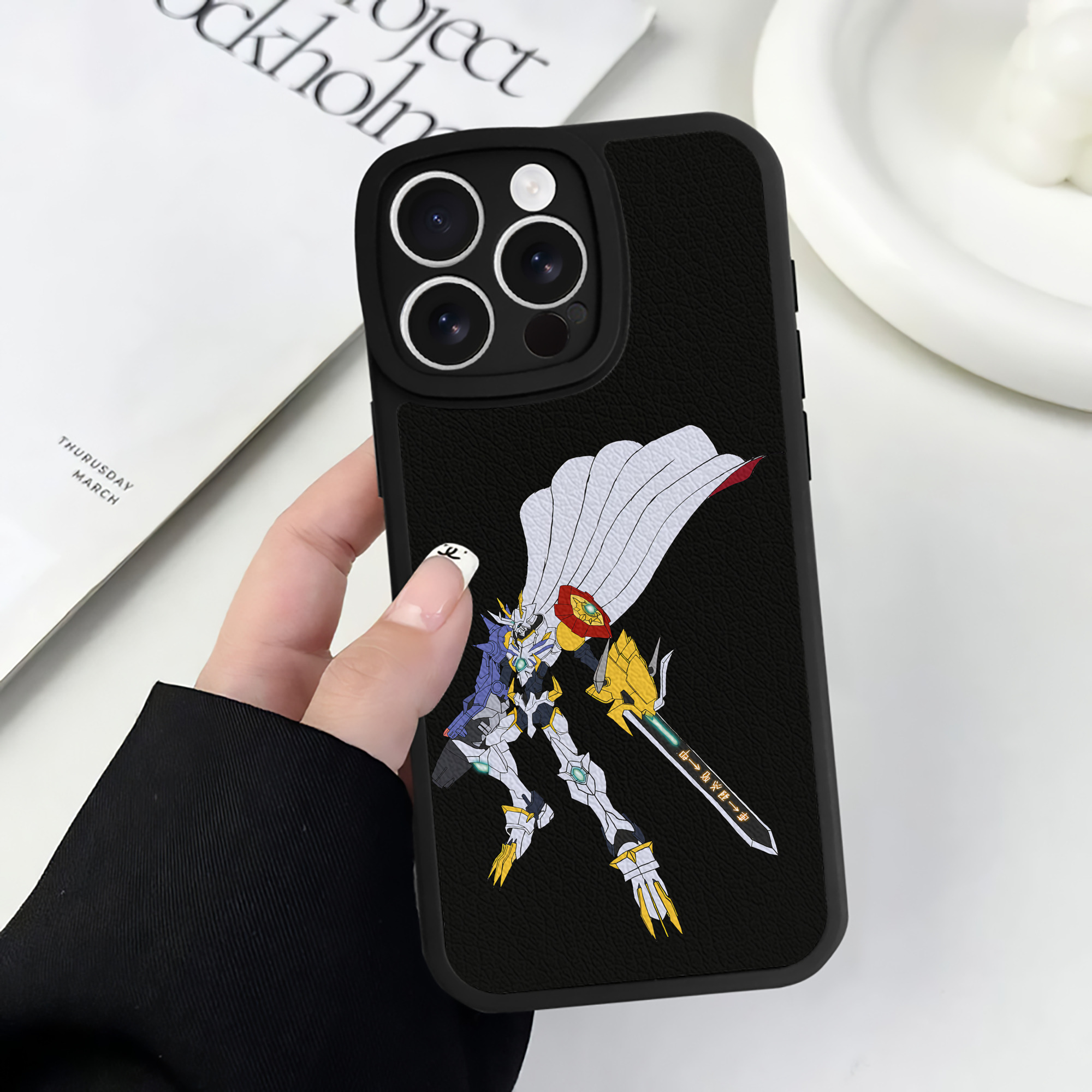 （画像用） Digimon デジタルモンスター/デジモン 【iPhone 16シリーズ対応】シリコンスマホケース（レザー調） 材質：シリコン